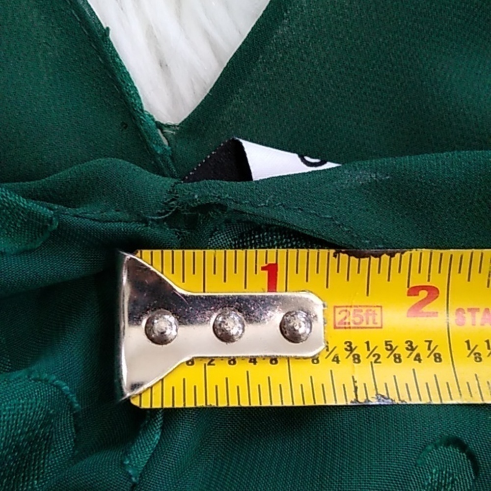 Highline Collective Double V Neck Green Blouse Size - Small - Picture 16 of 16